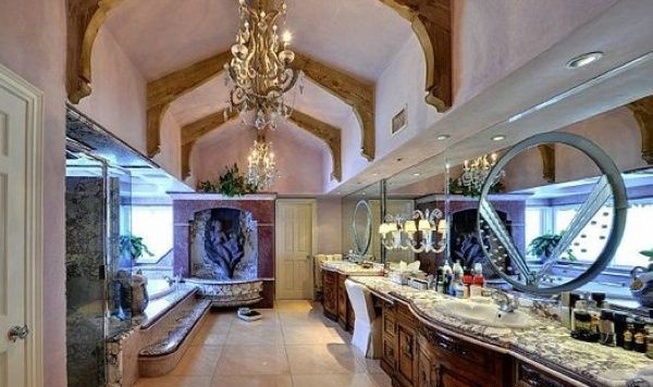 別墅裝修設(shè)計(jì)星布蘭妮上億豪宅